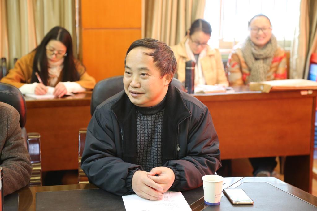 校工会常务副主席肖廷飞致辞